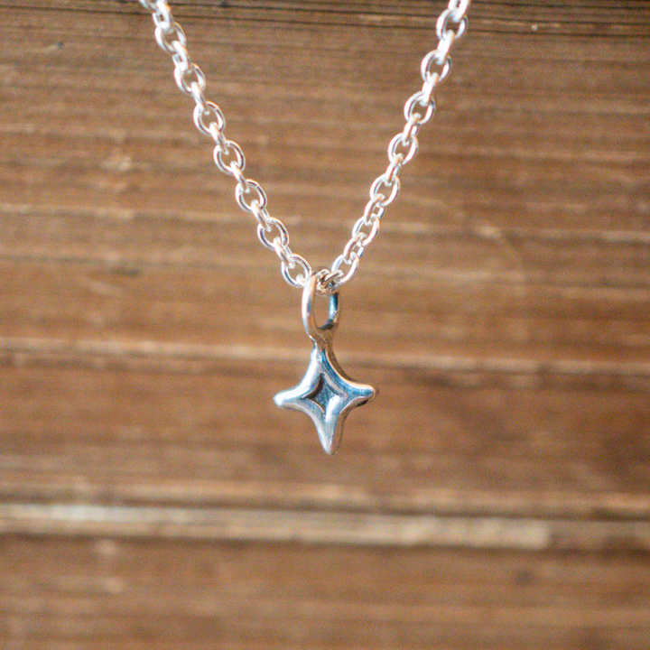 Tiny Star Necklace