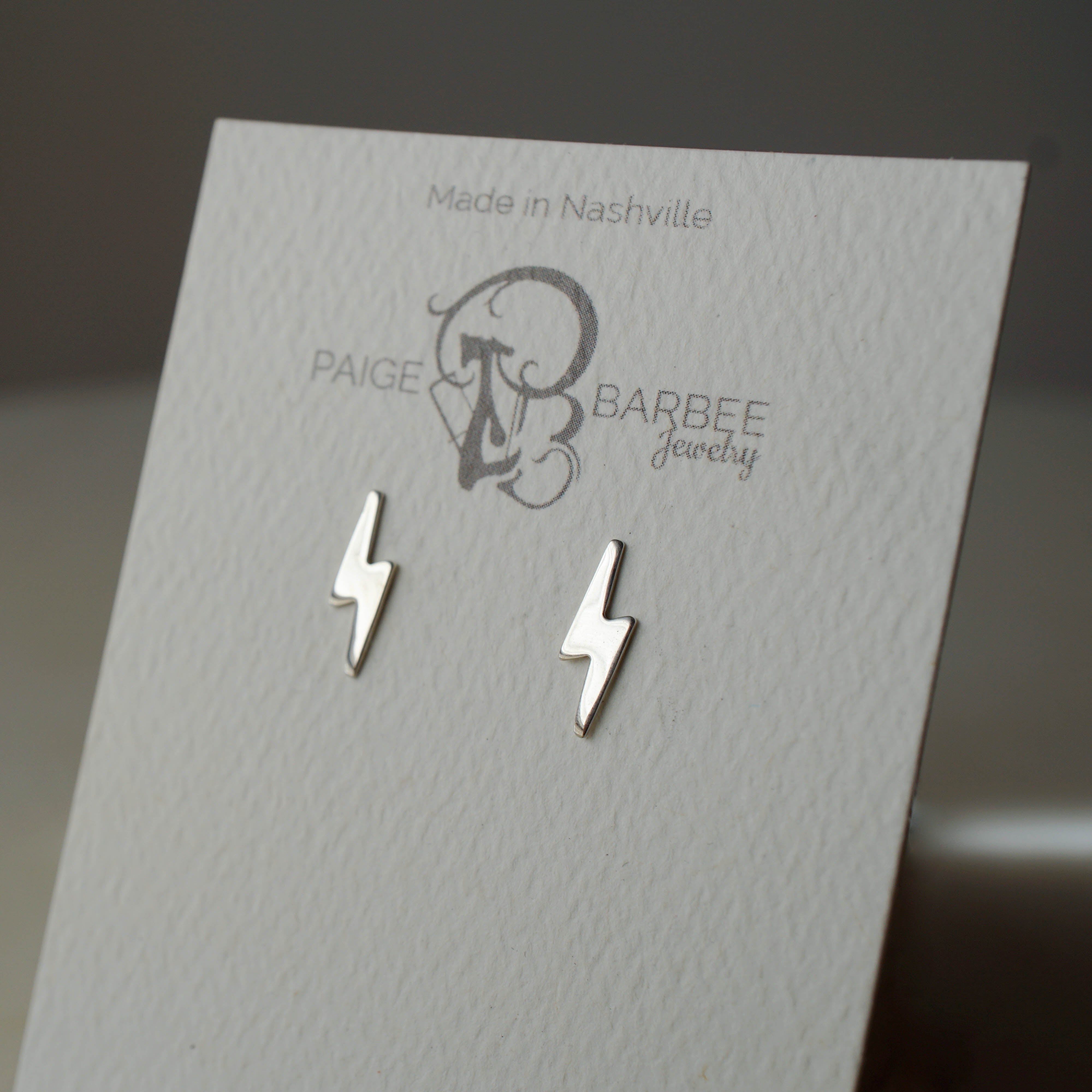 18 Karat Diamond Lightning Bolt Stud with 1/25 Carats (Single Earring) –  Noémie